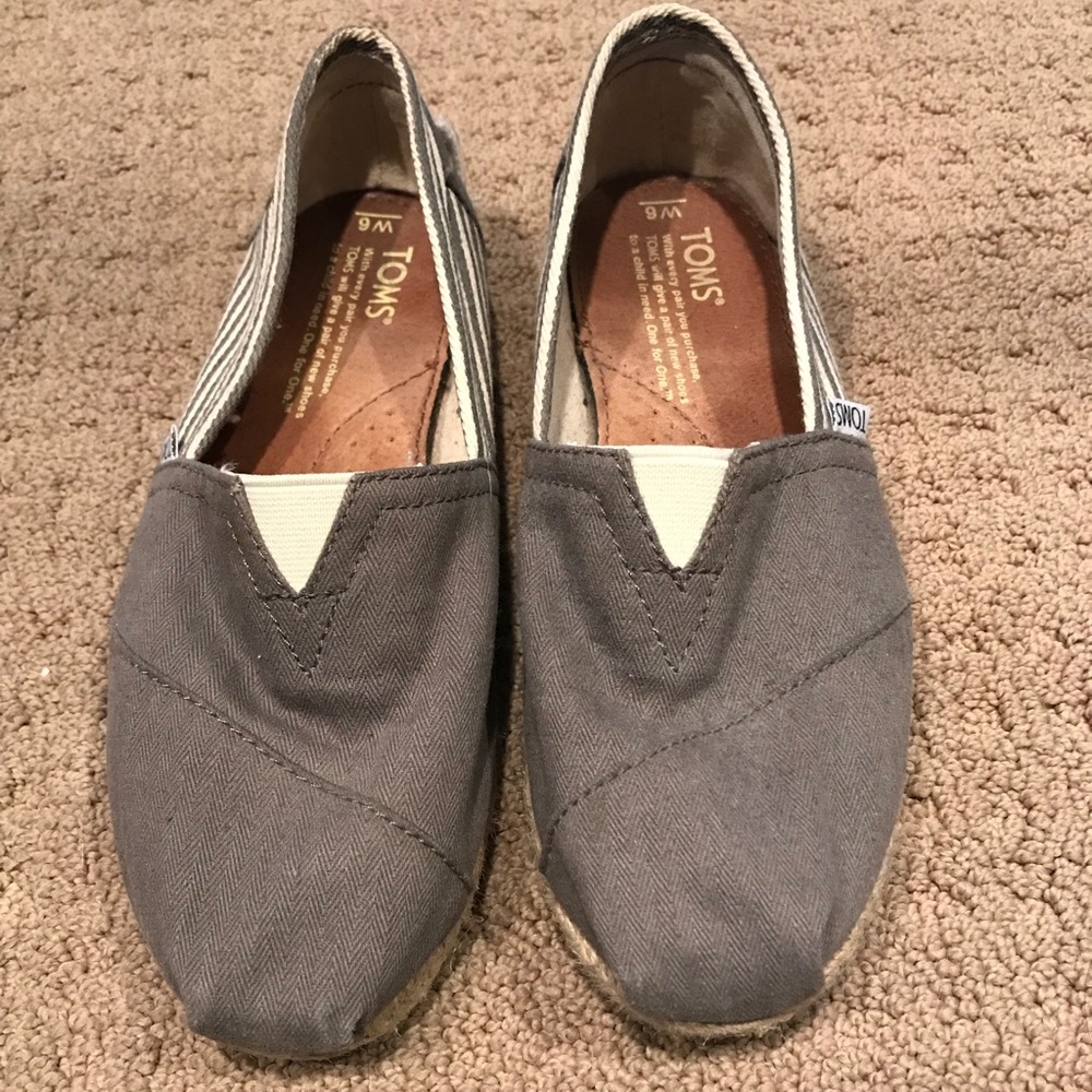 Tom’s shoes